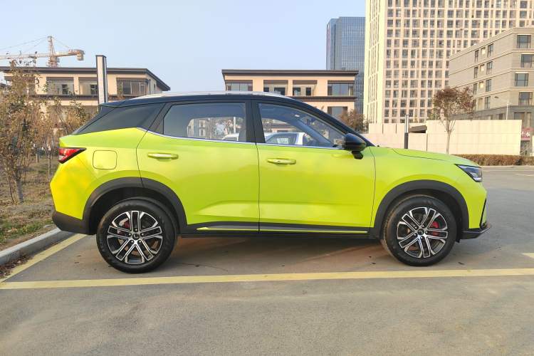 Used Wuling Alvez 2022 1.5T CVT Trendy & Cool Edition
