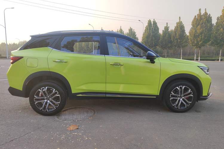 Used Wuling Alvez 2022 1.5T CVT Trendy & Cool Edition
