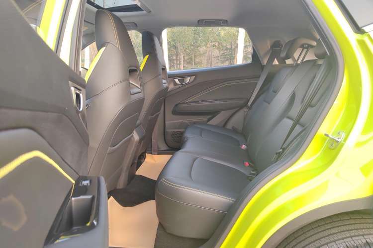 Used Wuling Alvez 2022 1.5T CVT Trendy & Cool Edition
