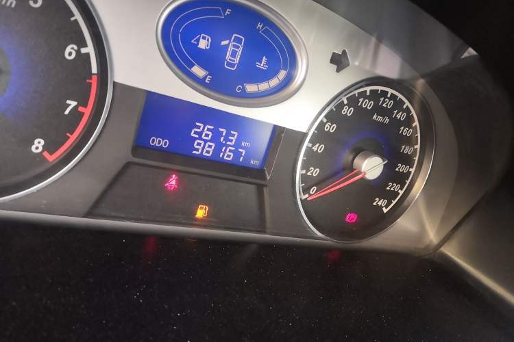 Used Geely Auto Classic Emgrand 2012 Hatchback 1.5L Manual Standard Model
