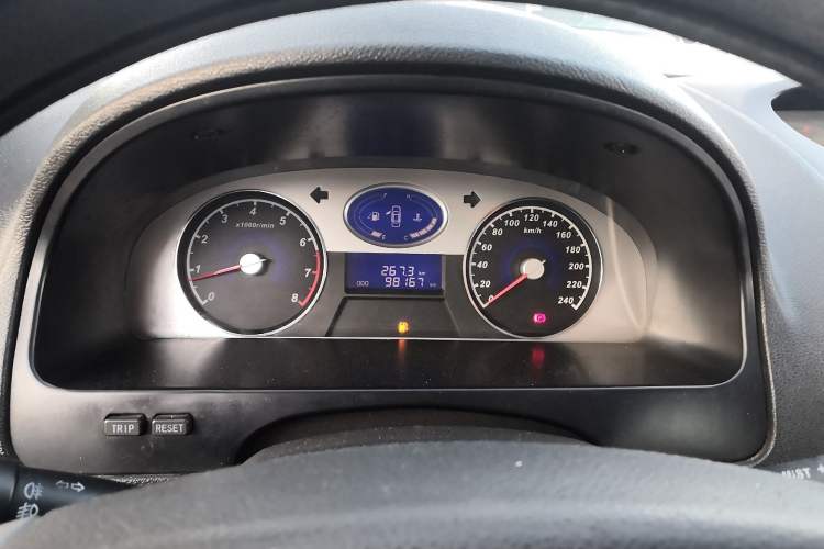 Used Geely Auto Classic Emgrand 2012 Hatchback 1.5L Manual Standard Model
