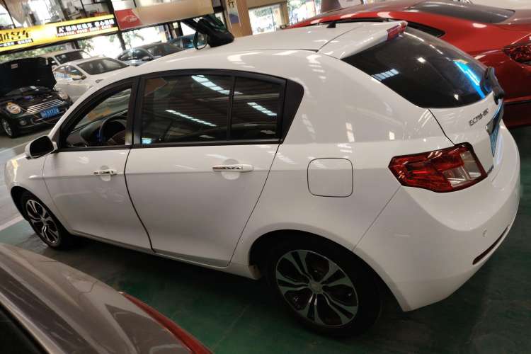 Used Geely Auto Classic Emgrand 2013 Hatchback 1.8L CVT Elite Model
