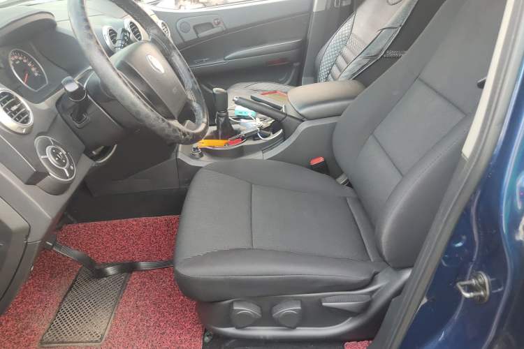 Used SsangYong Actyon 2014 2.3L Two-Wheel Drive Manual Transmission Entry-Level Gasoline Version
