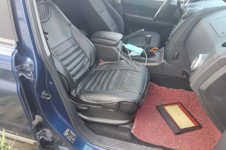 Used SsangYong Actyon 2014 2.3L Two-Wheel Drive Manual Transmission Entry-Level Gasoline Version
