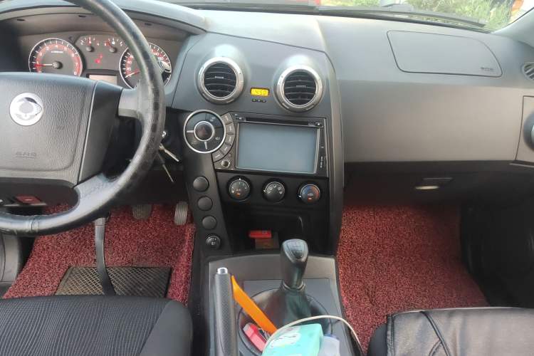 Used SsangYong Actyon 2014 2.3L Two-Wheel Drive Manual Transmission Entry-Level Gasoline Version
