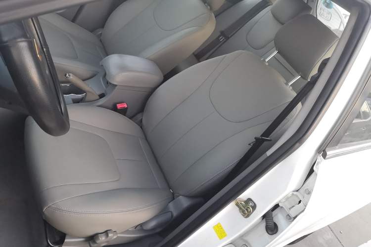 Used Geely Auto Classic Emgrand 2012 Hatchback 1.5L Manual Standard Model
