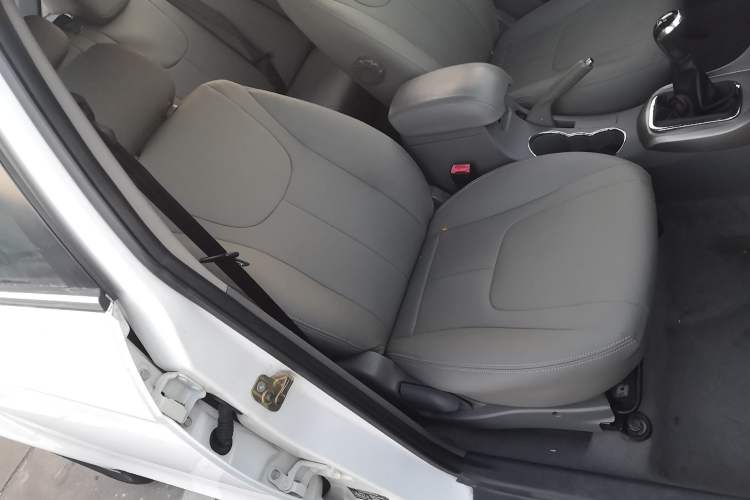 Used Geely Auto Classic Emgrand 2012 Hatchback 1.5L Manual Standard Model
