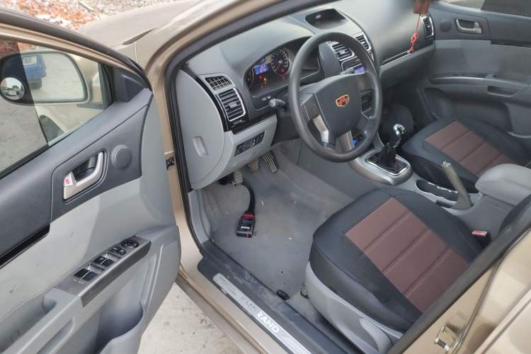 Used Geely Auto Classic Emgrand 2012 Sedan 1.5L Manual Standard Model
