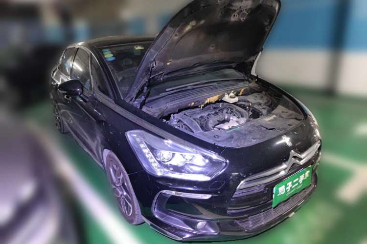 Used DS 5 2012 1.6T Prestige Edition
