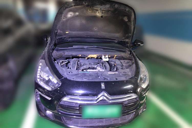 Used DS 5 2012 1.6T Prestige Edition
