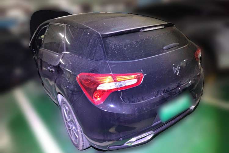 Used DS 5 2012 1.6T Prestige Edition
