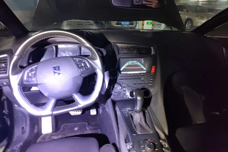 Used DS 5 2012 1.6T Prestige Edition
