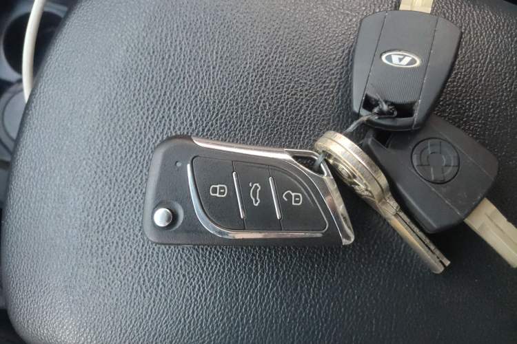 Used SsangYong Actyon 2014 2.3L Two-Wheel Drive Manual Transmission Entry-Level Gasoline Version
