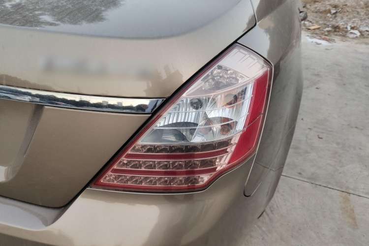 Used Geely Auto Classic Emgrand 2012 Sedan 1.5L Manual Standard Model
