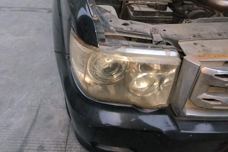 Used Foday Lion F16 2013 2.4L Gasoline Two-Wheel Drive Luxury Extended Version 4G64S4N