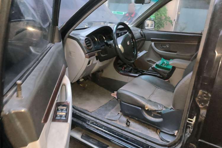 Used Foday Lion F16 2013 2.4L Gasoline Two-Wheel Drive Luxury Extended Version 4G64S4N