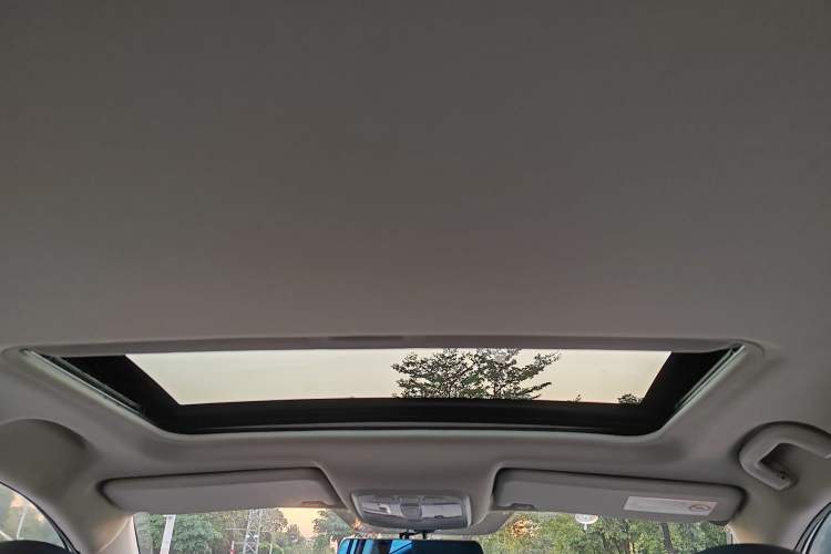 Used Land X5 2014 2.0T Automatic Innovation Edition
