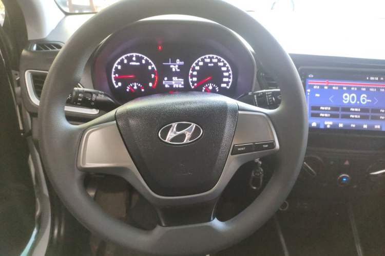 Used Hyundai Verna (new generation) 2016 1.4L Manual Cool Edition GLS

