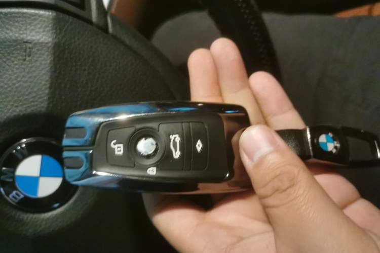 Used BMW 5 Series GT 2017 528i Leading Model
