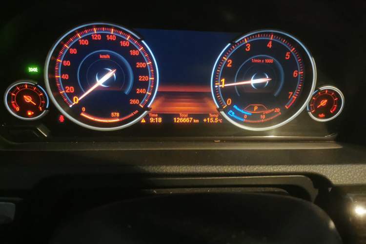 Used BMW 5 Series GT 2017 528i Leading Model
