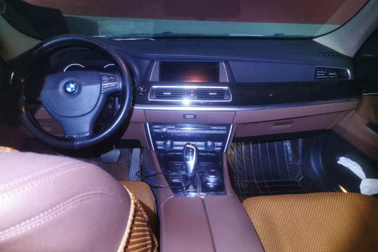 Used BMW 5 Series GT 2017 528i Leading Model
