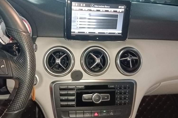 Used Mercedes-Benz A-Class 2015 A 200 Fashion Model
