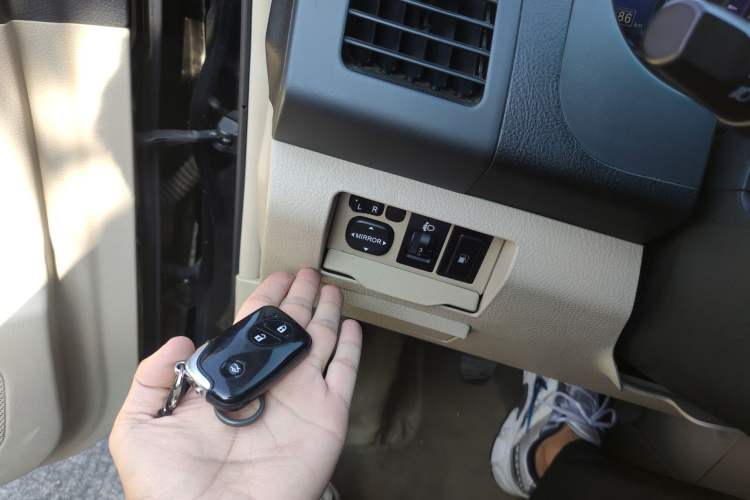 Used BYD S6 2011 2.0L Manual Luxury Edition
