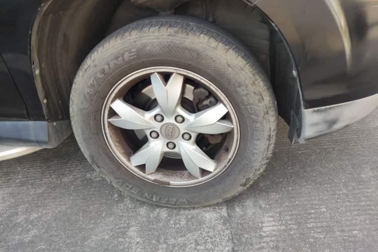 Used BYD S6 2011 2.0L Manual Luxury Edition
