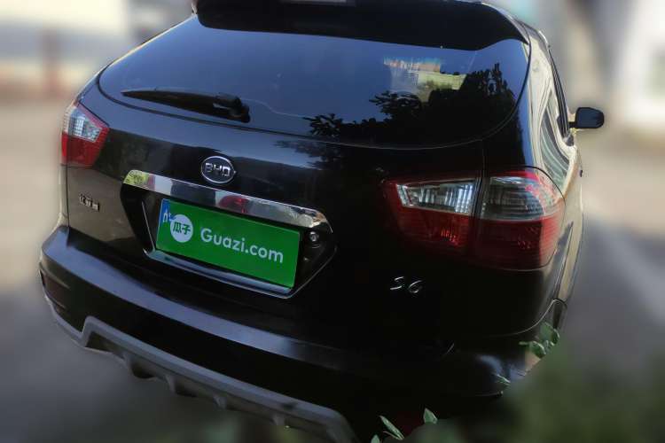 Used BYD S6 2011 2.0L Manual Luxury Edition
