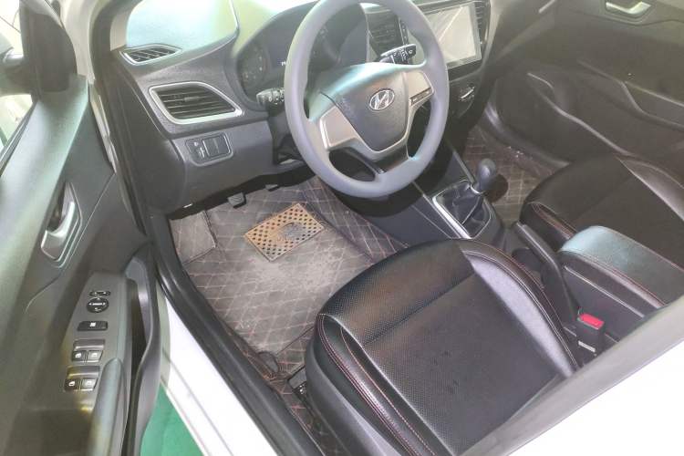 Used Hyundai Verna (new generation) 2016 1.4L Manual Cool Edition GLS
