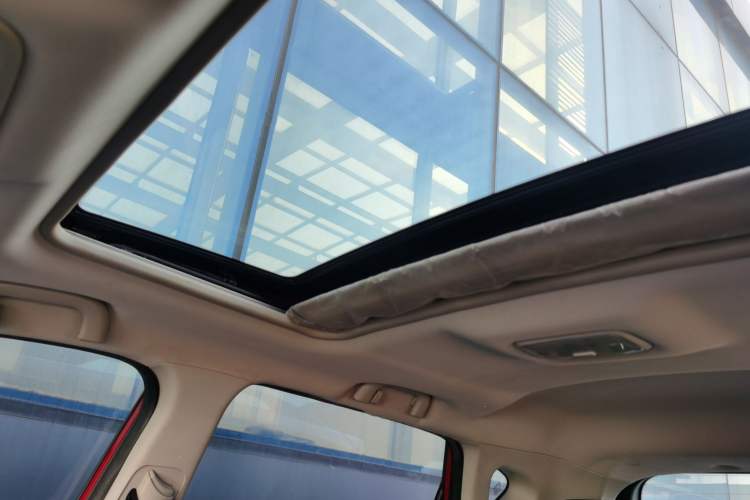 Used CHANGAN CS35 2012 1.6L Manual Luxury Model China IV Standard
