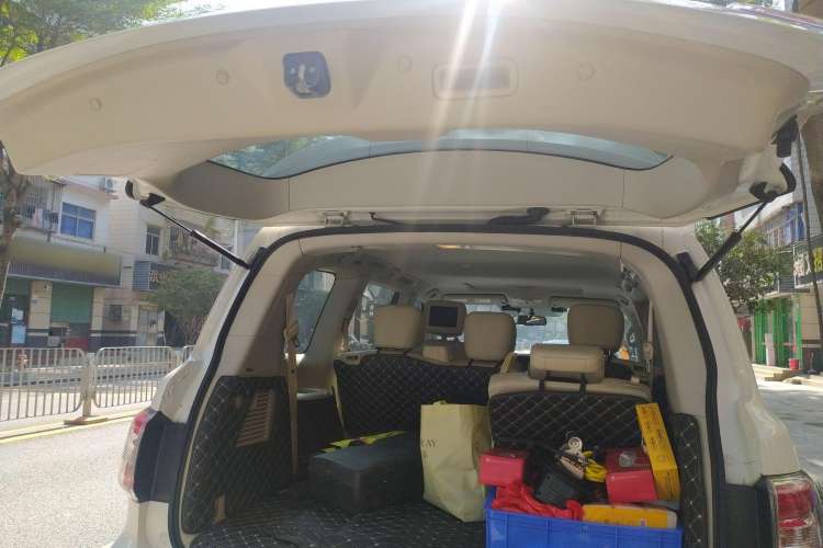 Used Nissan Patrol 2018 5.6L Standard Version Trunk