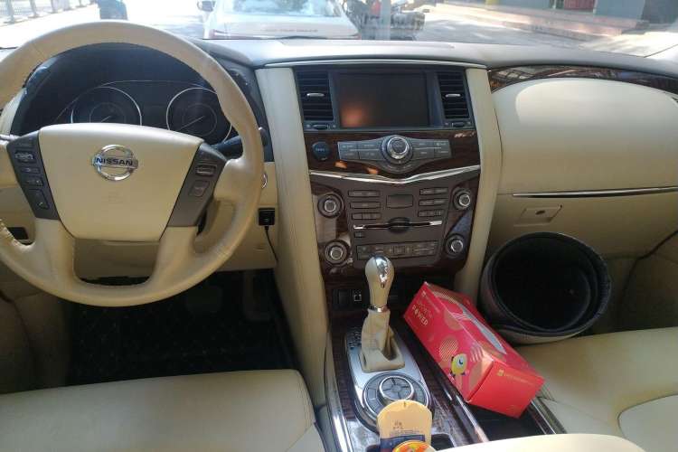 Used Nissan Patrol 2018 5.6L Standard Version Center Console