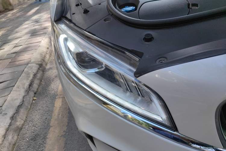 Used Geely Auto Emgrand GT New Energy 2021 1.5T ePro Enjoyment Edition Right Front Headlight