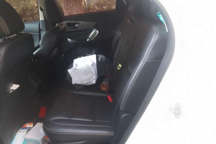 Used Dongfeng Fengon S560 2018 1.8L CVT Elite Model 7 Seats Left Rear Seat