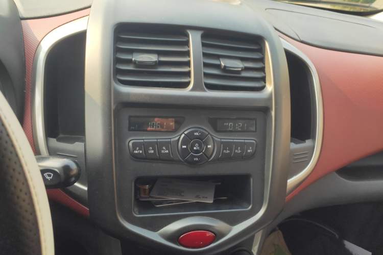 Used CHANGAN Benni 2014 1.4L Manual Luxury Model
