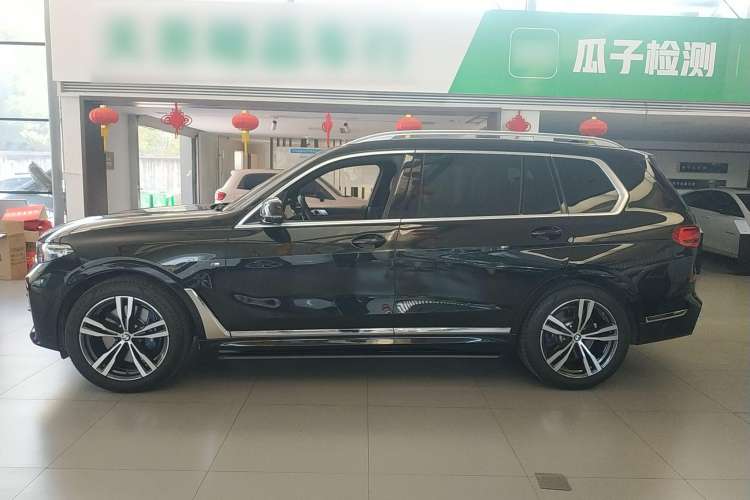 Used BMW X7 2020 xDrive40i Luxury M Sport Package
