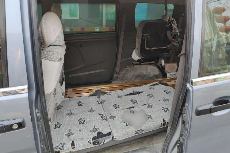 Used Dongfeng Shuaike 2011 1.5L Manual Comfort 7-Seater China IV Standard