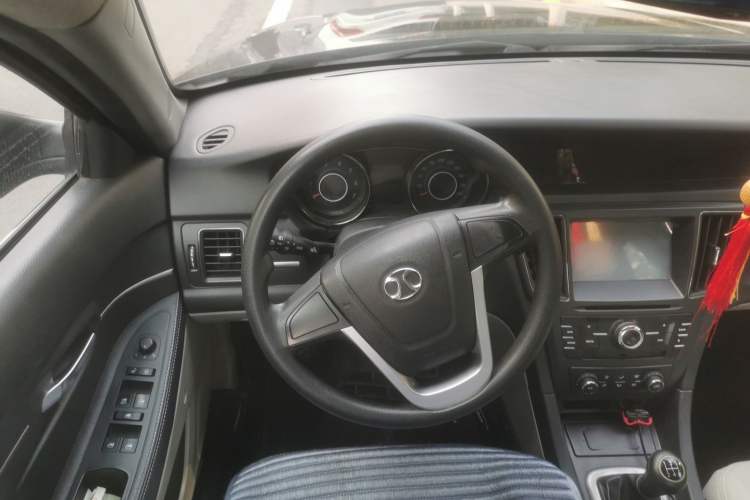 Used BAIC Senova D50 2014 1.5L manual standard version