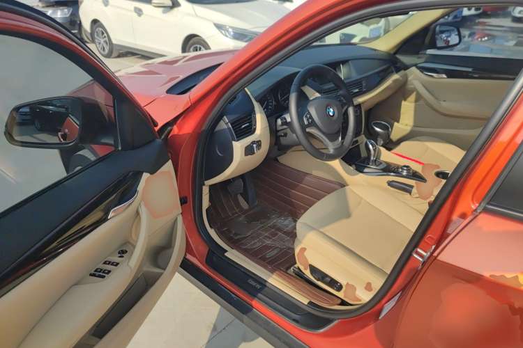 Used BMW X1 2015 sDrive18i Leading Edition