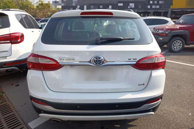 Used Brilliance V5 2016 1.5T Manual Two-Wheel Drive Smart Version
