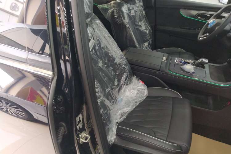 Used GAC Trumpchi GS8 2022 Dual-Engine Series 2.0TM Two-Wheel Drive Prestige Edition (7 Seats)