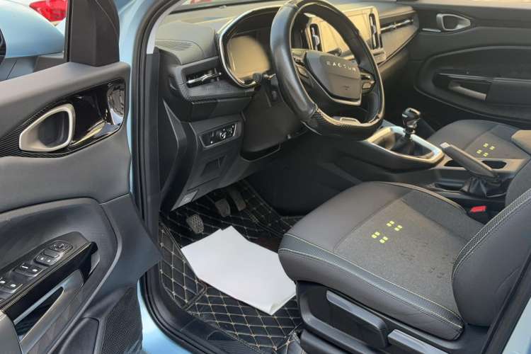 Used Baojun RM-5 2019 1.5L Manual Elite Edition with 24-hour Online Service 5 Seats
