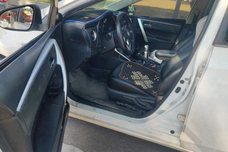 Used Toyota Corolla Hybrid E+ 2019 1.8L E-CVT Leading Edition Driver Seat