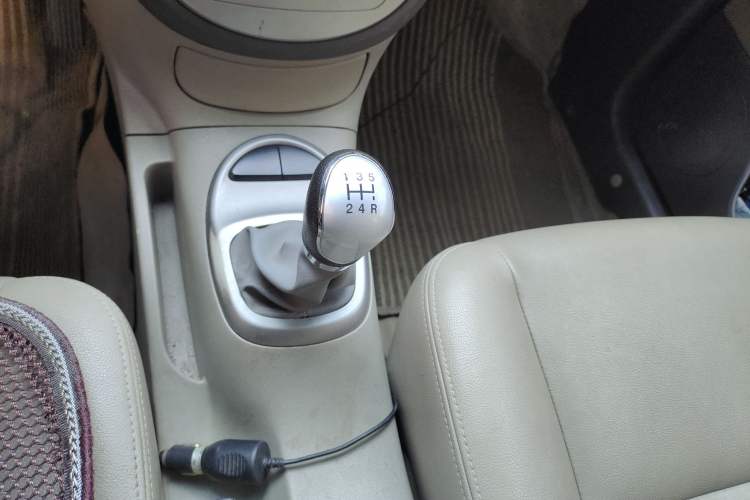 Used JAC Refine M2 2010 1.8L MT Comfort Model