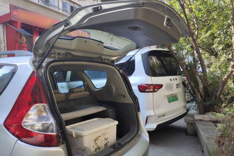 Used JAC Refine M2 2010 1.8L MT Comfort Model