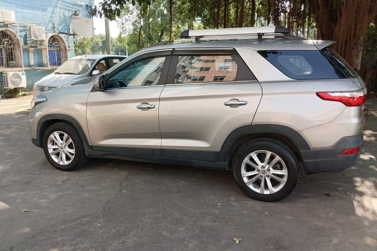 Used Dongfeng Fengon S560 2018 1.8L CVT Elite Model 7 Seats
