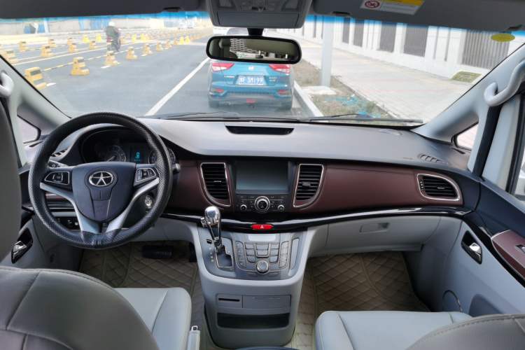 Used JAC Refine M5 2016 2.0T Gasoline Automatic Business Edition