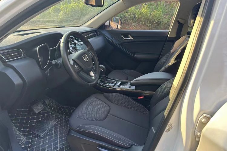 Used JMC Yusheng S330 2016 1.5L GTDi Automatic Two-Wheel Drive Comfort Edition
