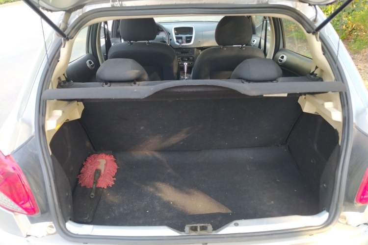 Used Peugeot 207 2009 Hatchback 1.6L Automatic Prestige Edition
